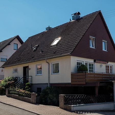 Cheerful Apartment Near City Centre Of Haslach 하슬라흐임킨지크탈 외부 사진