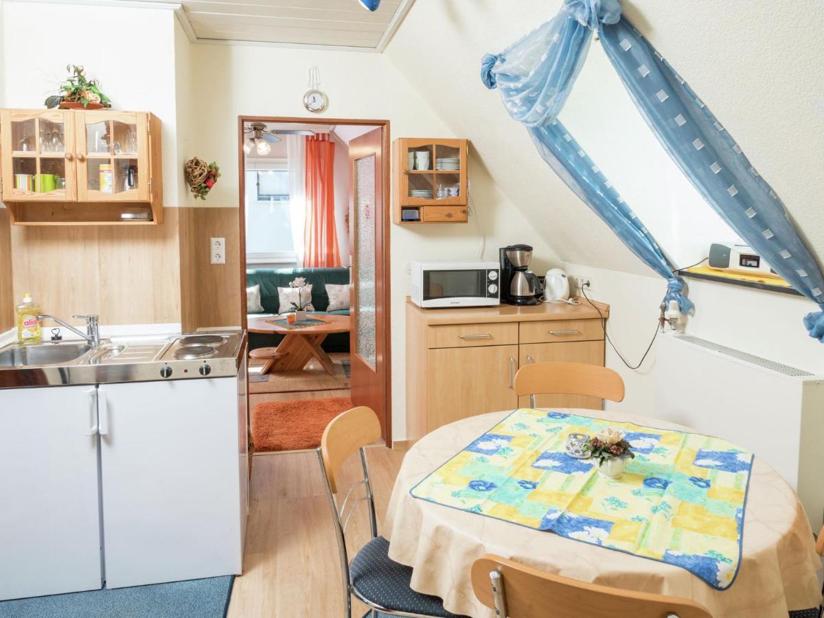 Cheerful Apartment Near City Centre Of Haslach 하슬라흐임킨지크탈 외부 사진