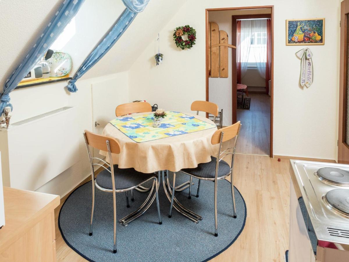 Cheerful Apartment Near City Centre Of Haslach 하슬라흐임킨지크탈 외부 사진