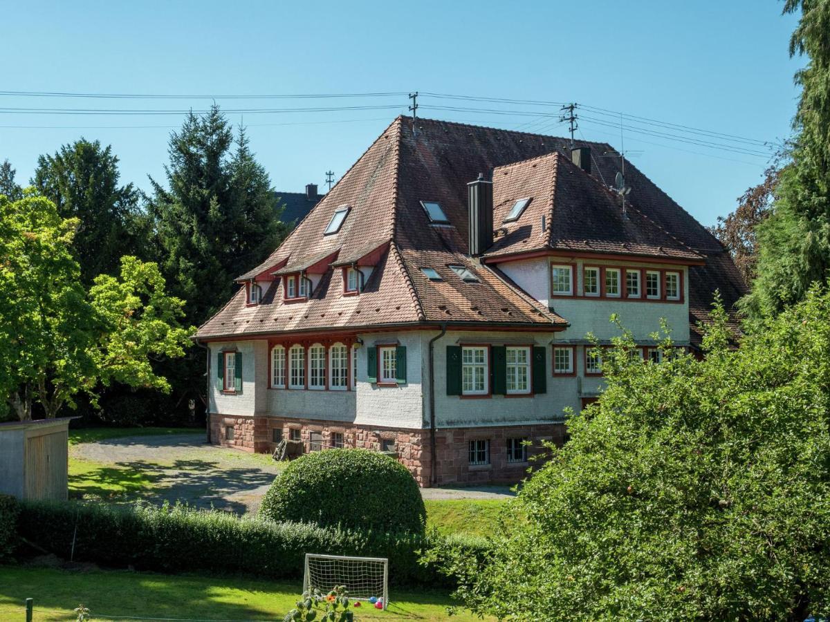 Cheerful Apartment Near City Centre Of Haslach 하슬라흐임킨지크탈 외부 사진