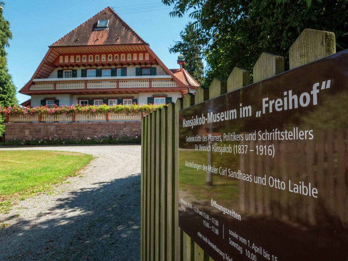Cheerful Apartment Near City Centre Of Haslach 하슬라흐임킨지크탈 외부 사진