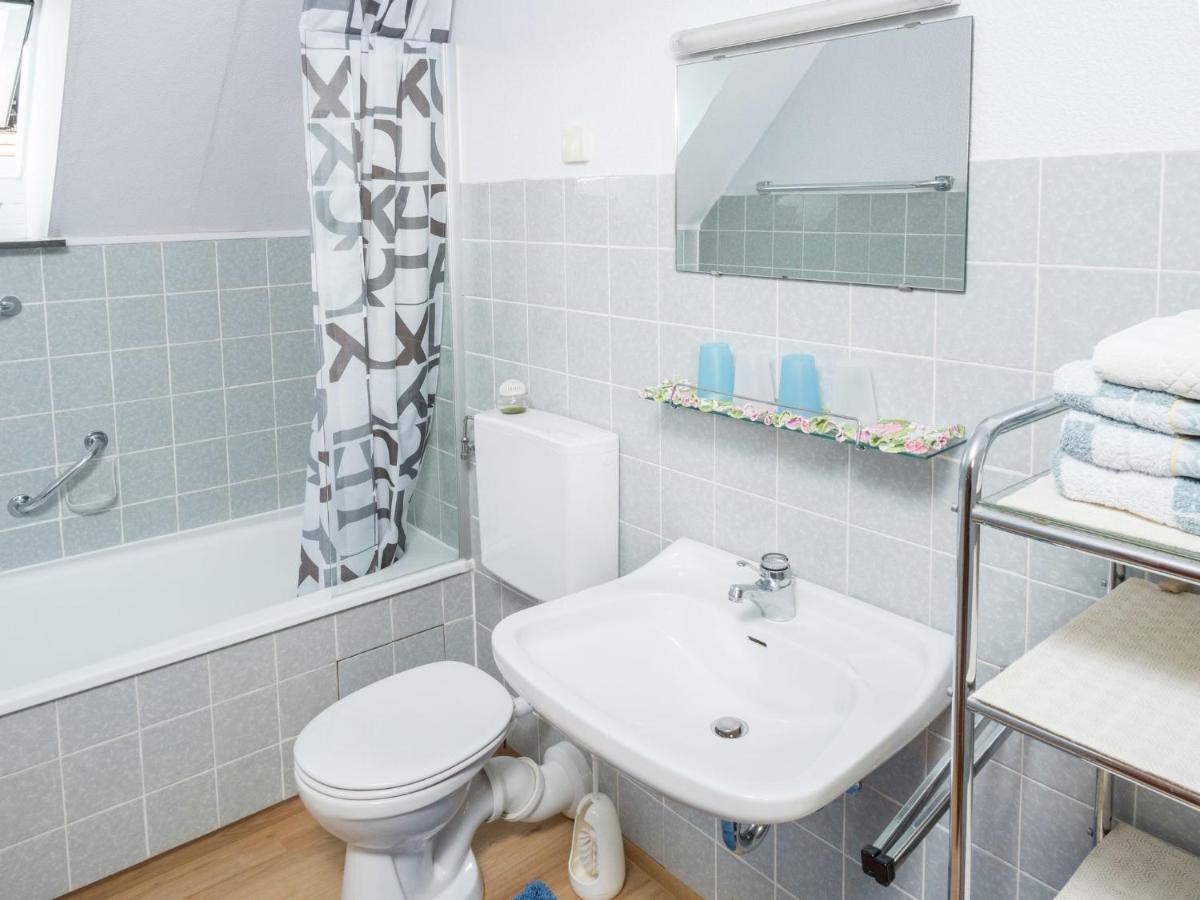 Cheerful Apartment Near City Centre Of Haslach 하슬라흐임킨지크탈 외부 사진